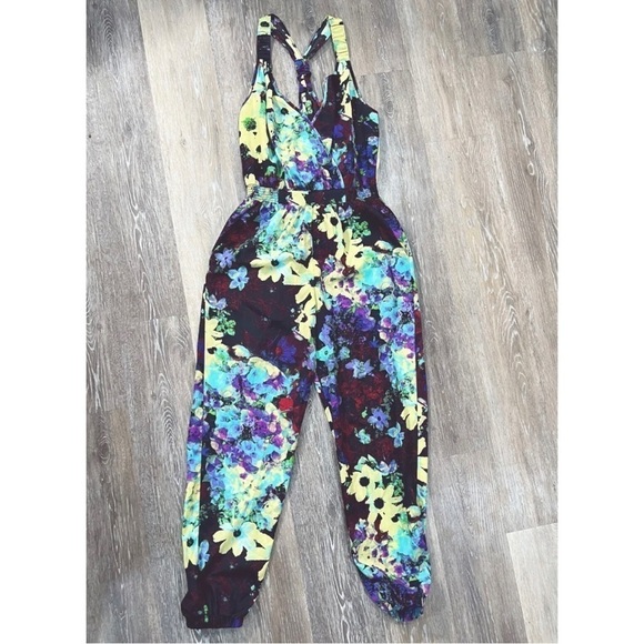 5/48 Sz XS Romper Faux Wrap Pantsuit Jumpsuit Floral Print Racerback Pockets - Picture 1 of 6